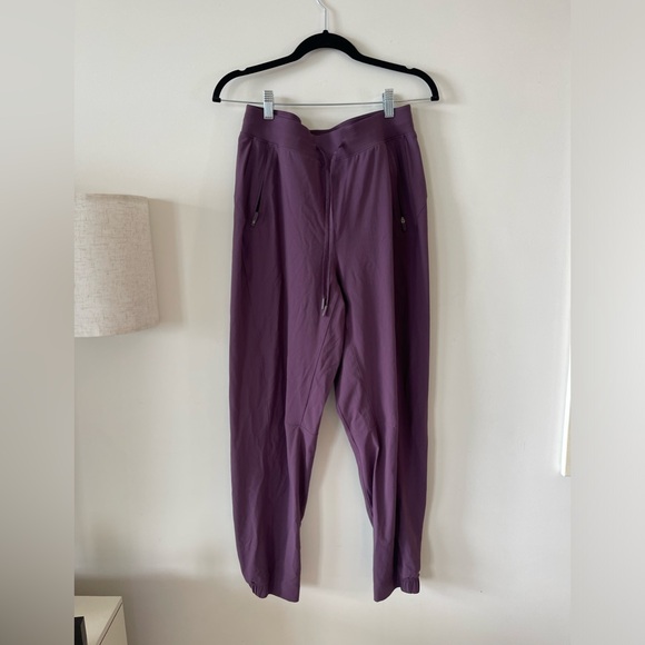 Worn ONCE - Lululemon Dance Studio Jogger - Purple - Size US 8 - Picture 3 of 4